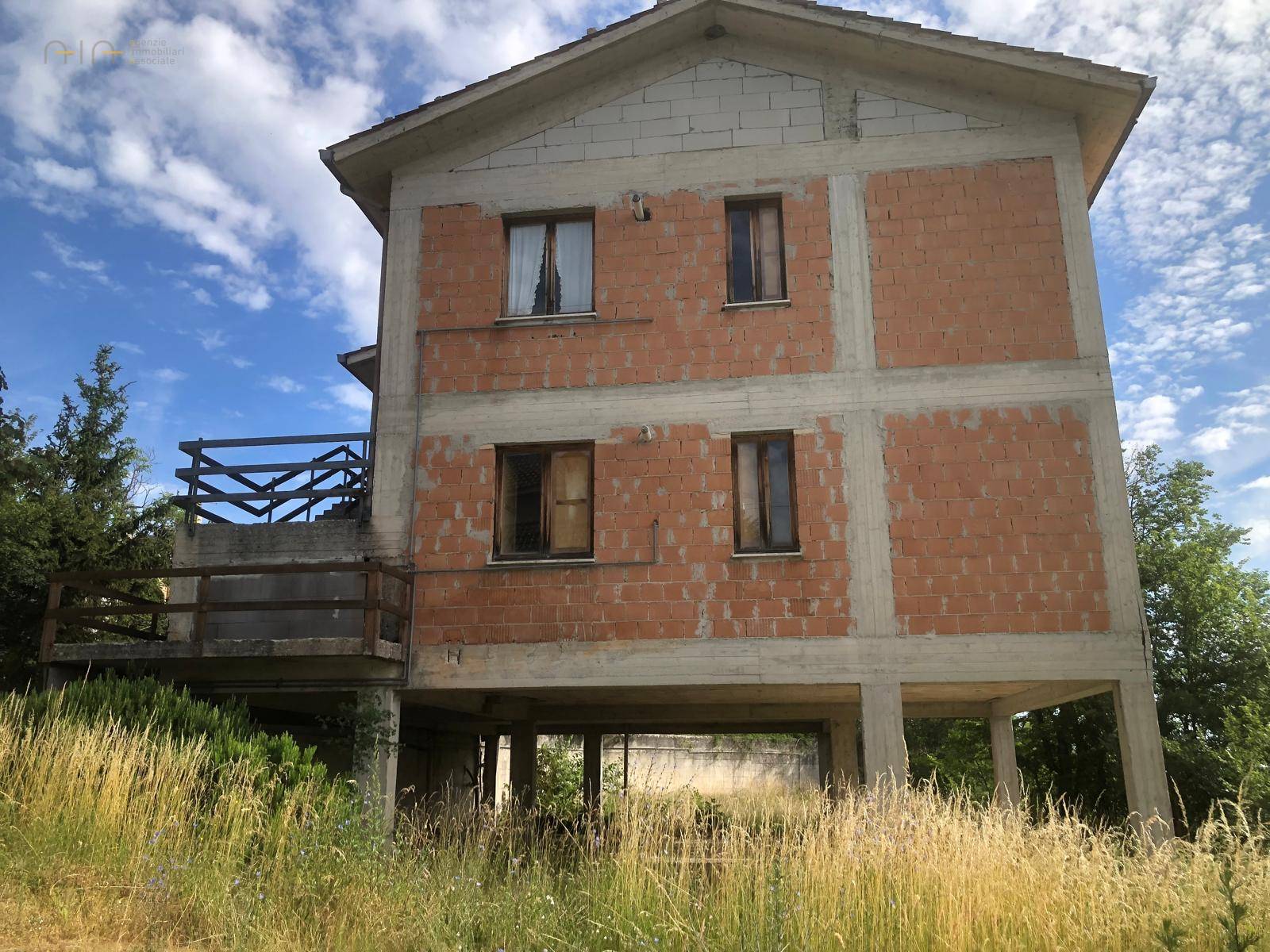 Casa cielo - terra in vendita a Montemonaco, Montana