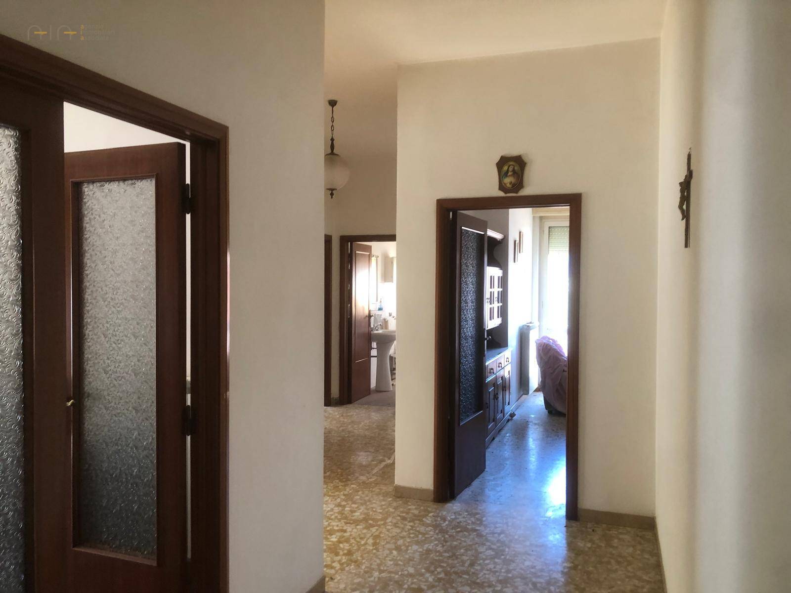 Appartamento in vendita a Comunanza, Centrale / Centro Storico