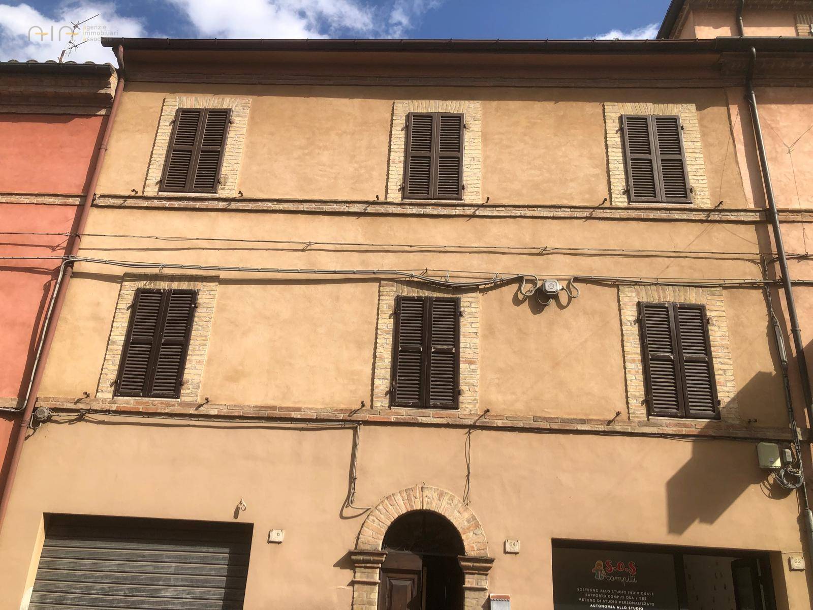 Appartamento in vendita a Comunanza, Centrale / Centro Storico