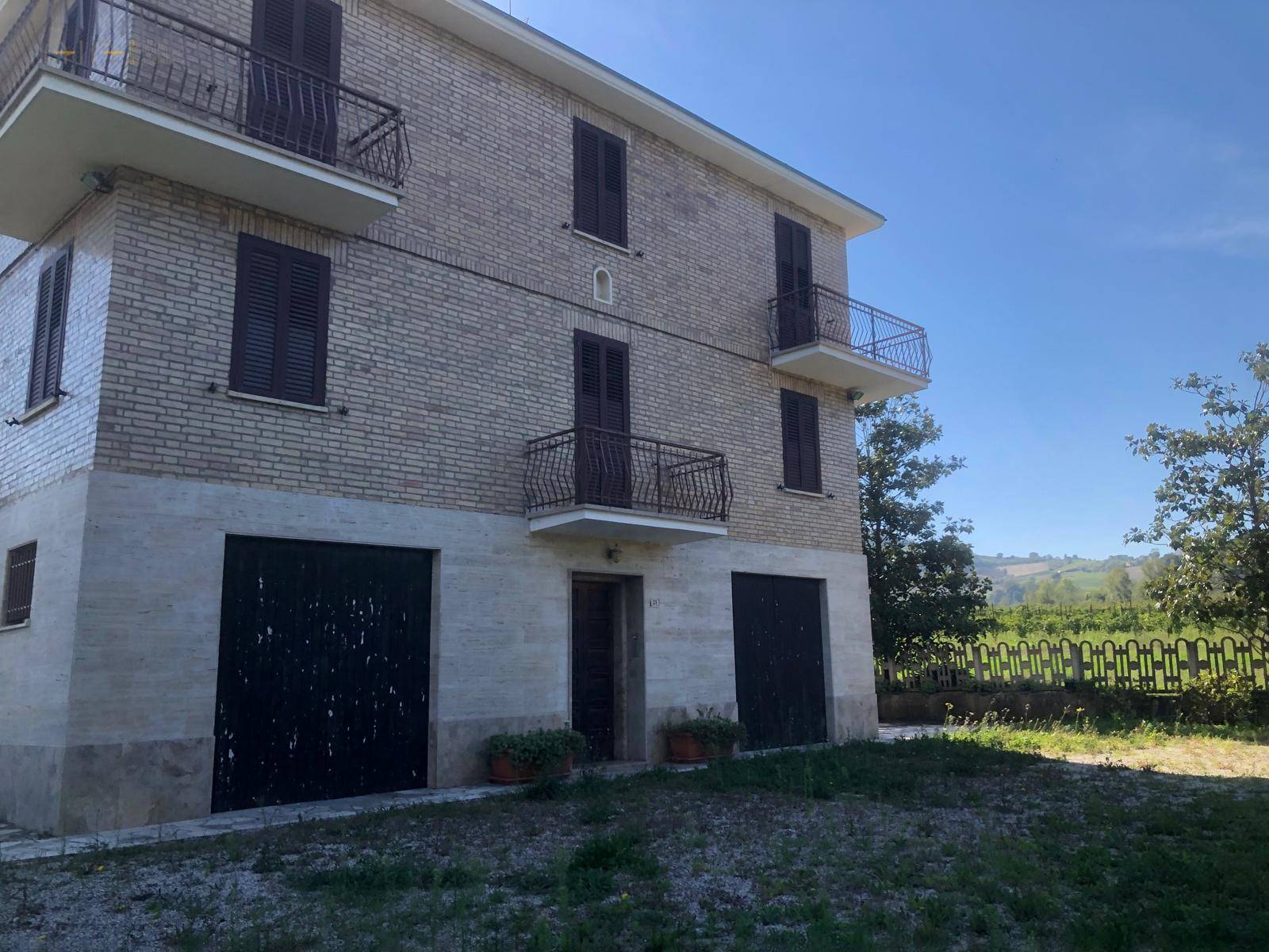 Casa cielo - terra in vendita a Montalto delle Marche, Collinare
