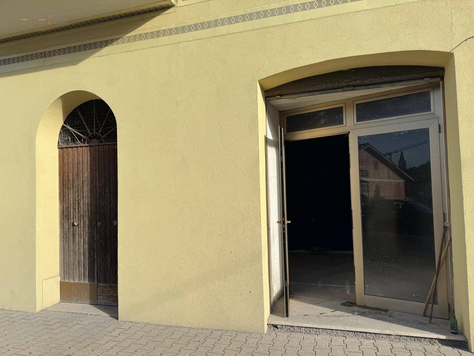 Locale Commerciale in vendita a Comunanza, Centrale / Centro Storico