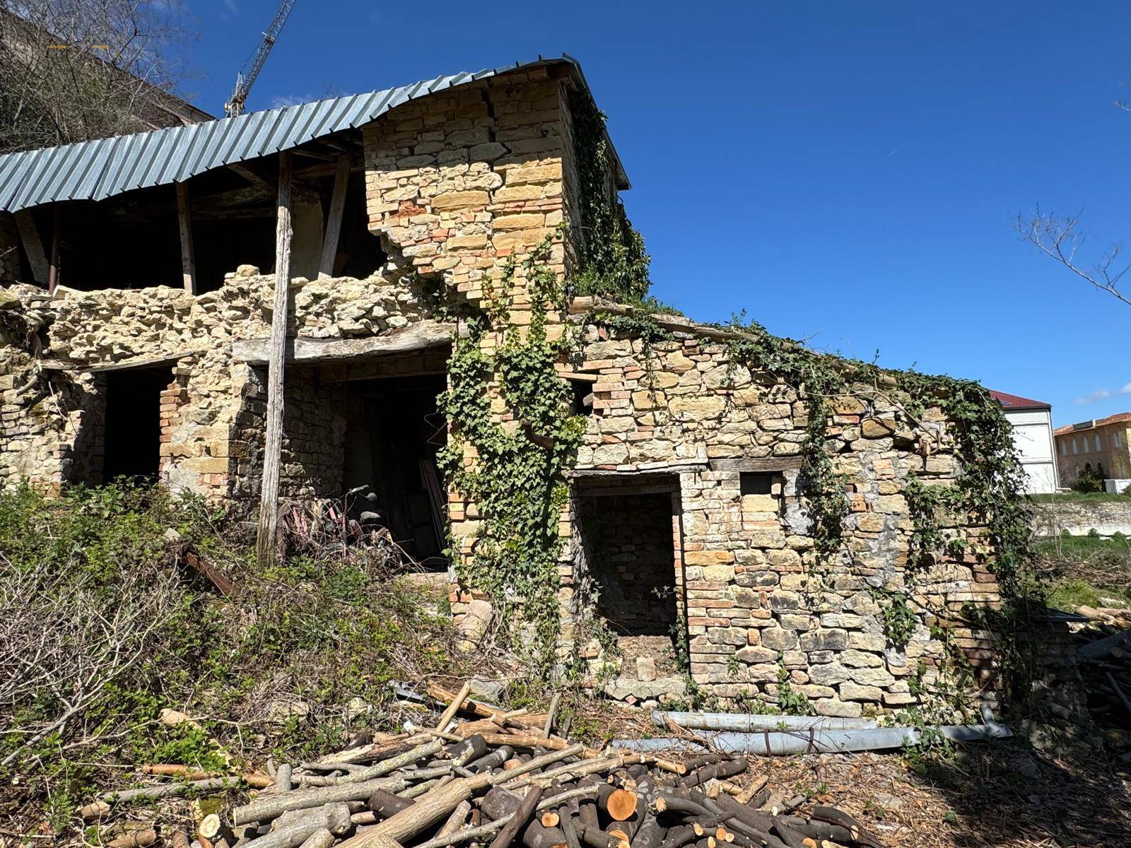 Casale Colonico Rustico in vendita a Force, Centrale / Centro Storico