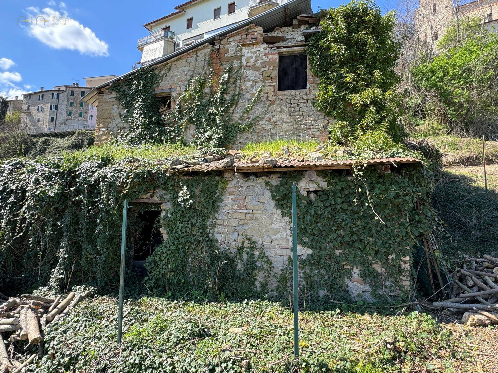 Casale Colonico Rustico in vendita a Force, Centrale / Centro Storico