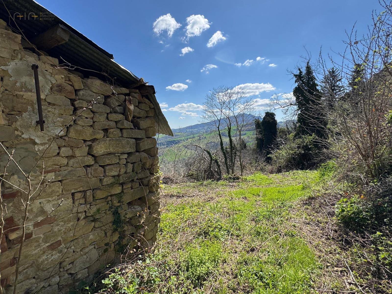 Casale Colonico Rustico in vendita a Force, Centrale / Centro Storico