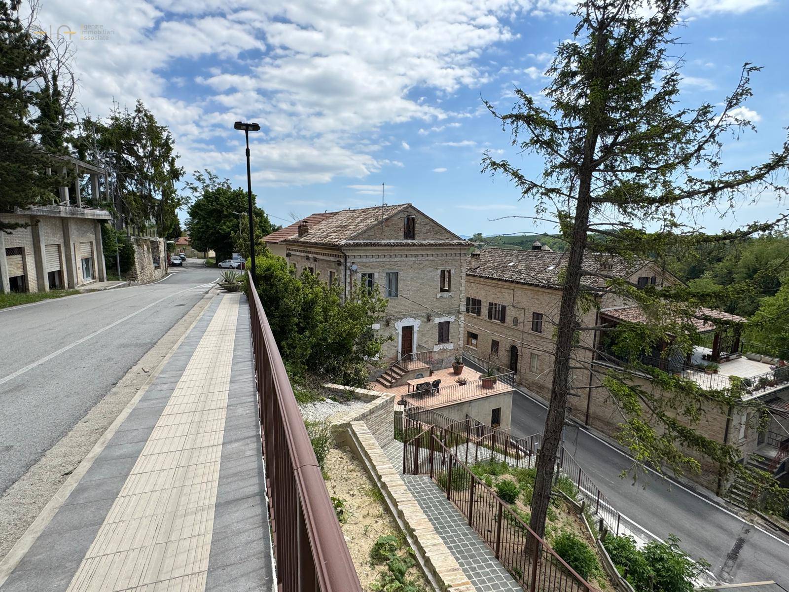 Casa cielo - terra in vendita a Montelparo, Centrale / Centro Storico