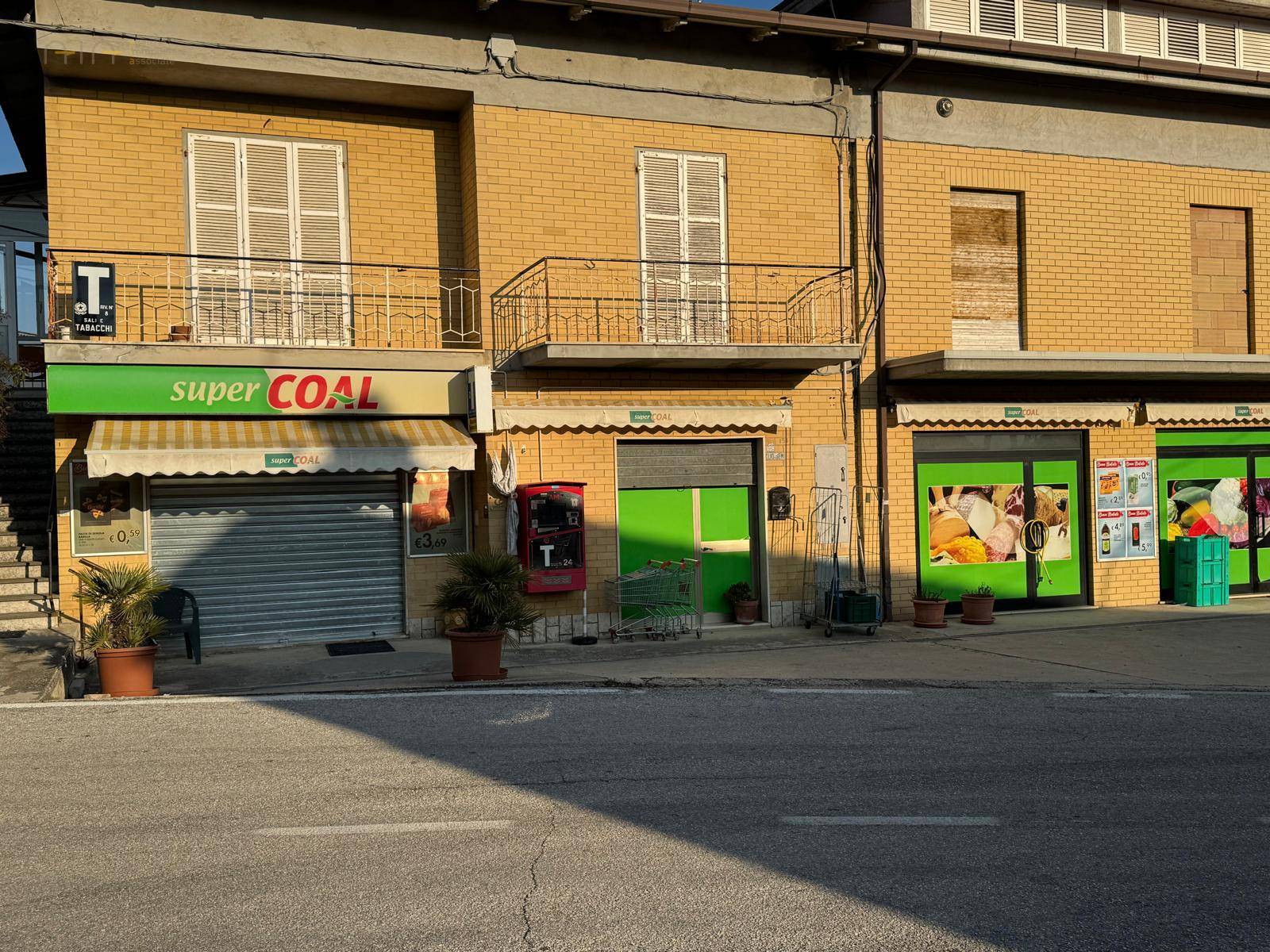 Attivit commerciale in vendita a Ortezzano