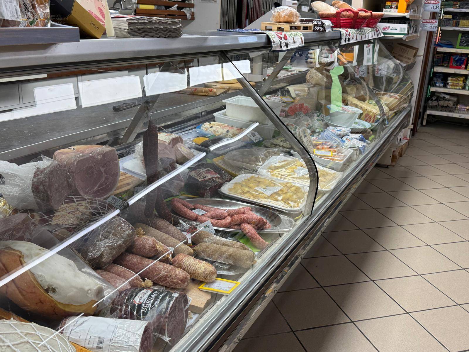 Attivit commerciale in vendita a Ortezzano