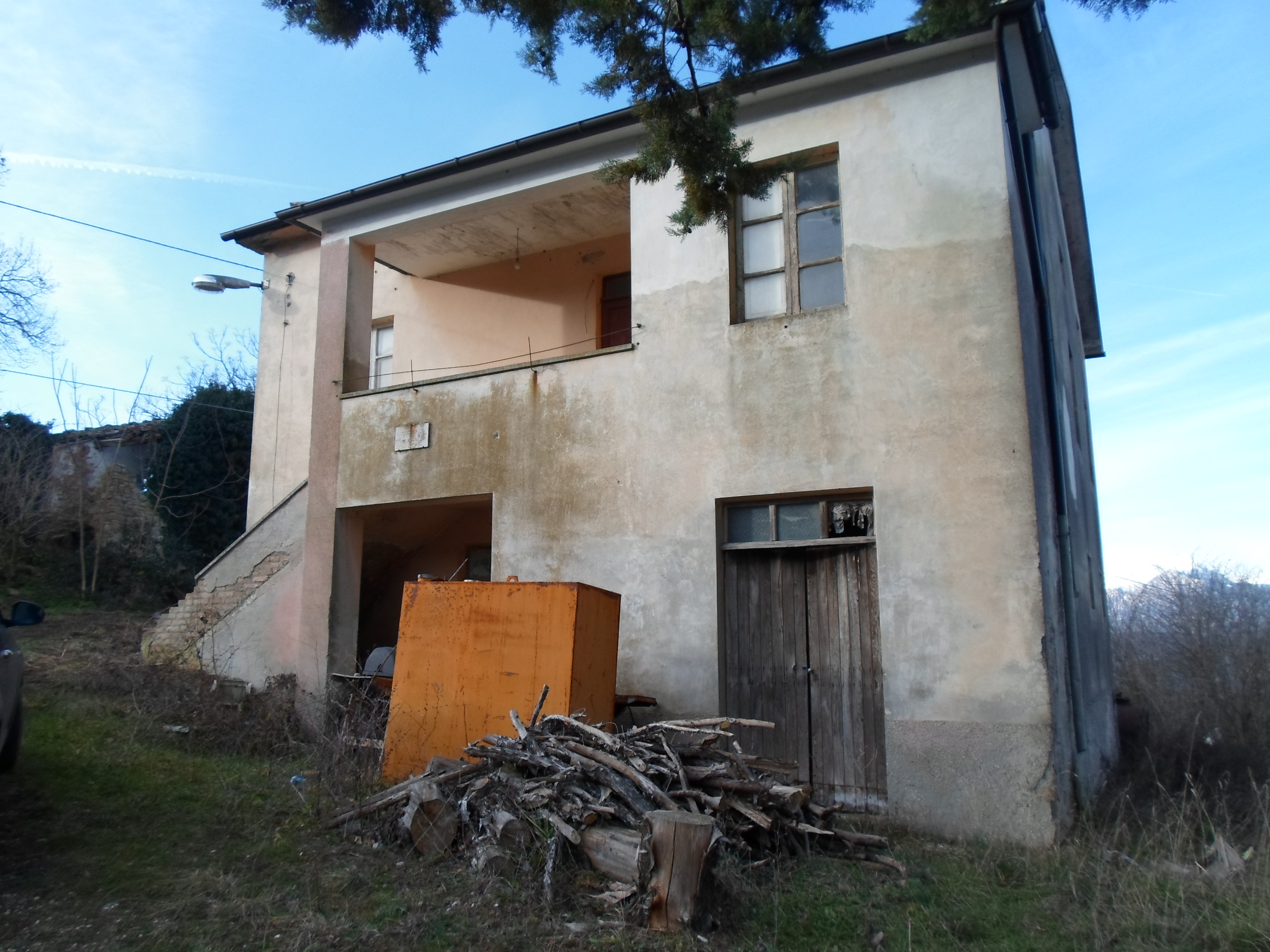 Casale Colonico Rustico in vendita a Force, Collinare