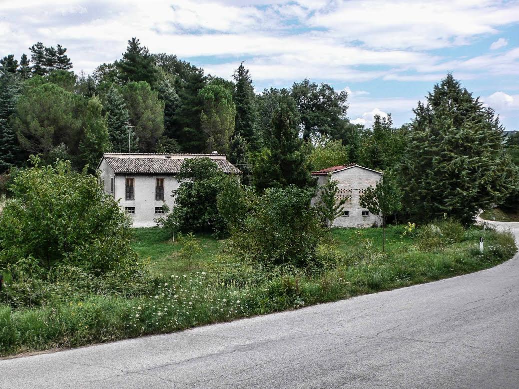 Casale Colonico Rustico in vendita a San Ginesio