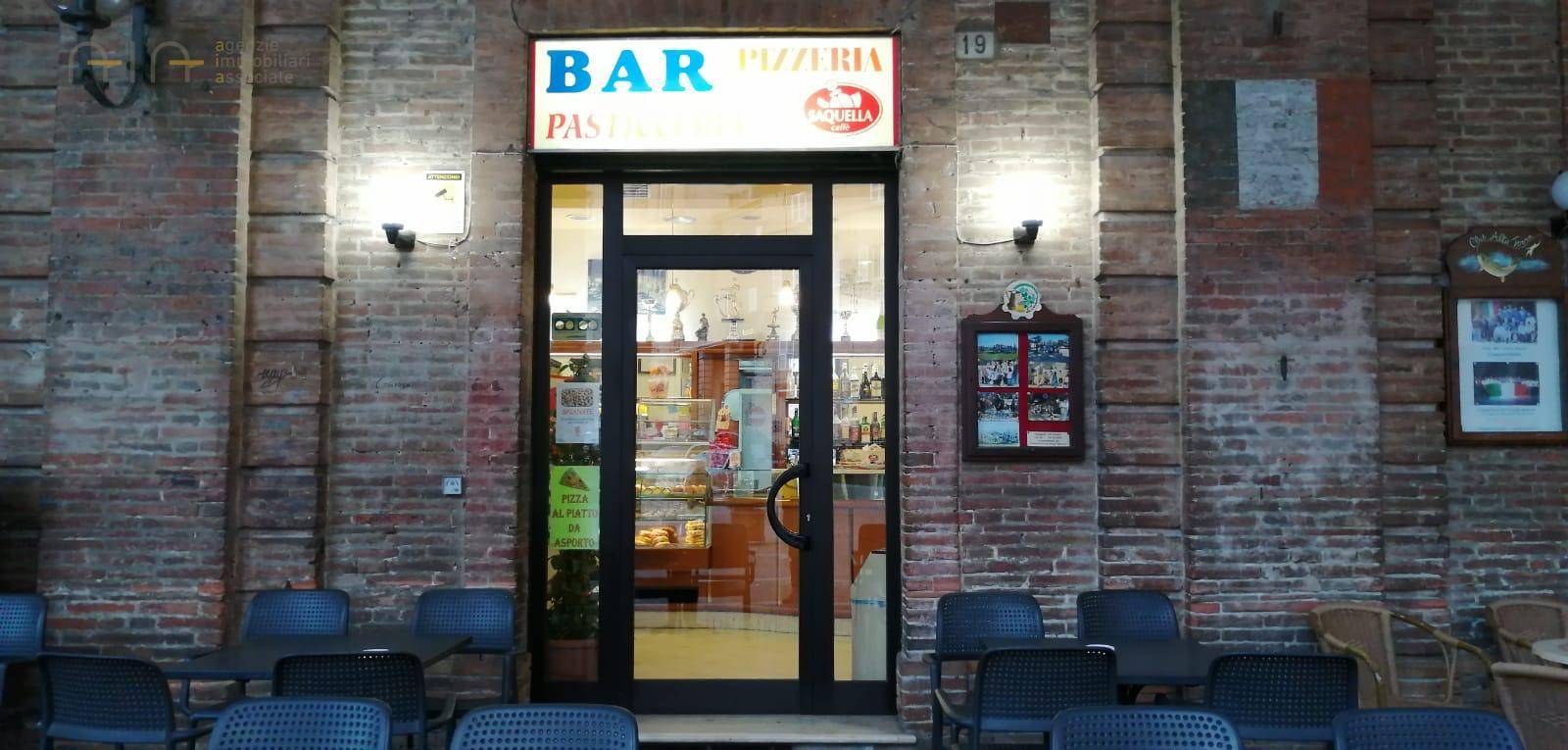 Attivit commerciale in vendita a Amandola, Centrale / Centro Storico