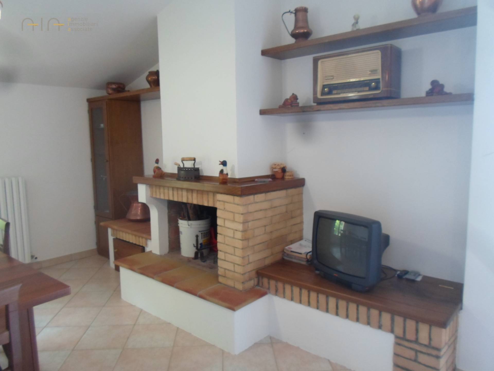 Appartamento in vendita a Roccafluvione, Collinare