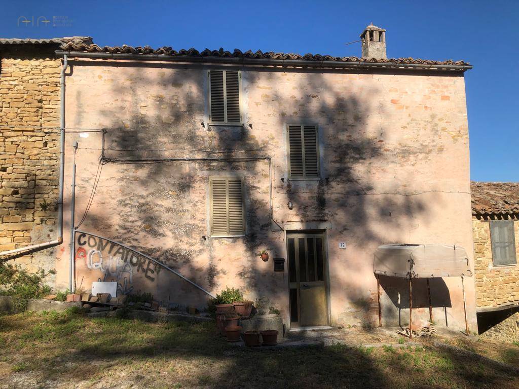 Casale Colonico Rustico in vendita a Montefalcone Appennino, San Biagio