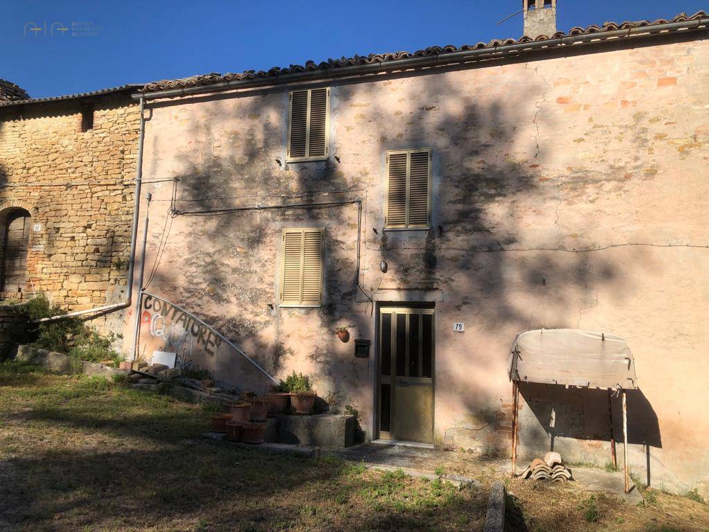 Casale Colonico Rustico in vendita a Montefalcone Appennino, San Biagio