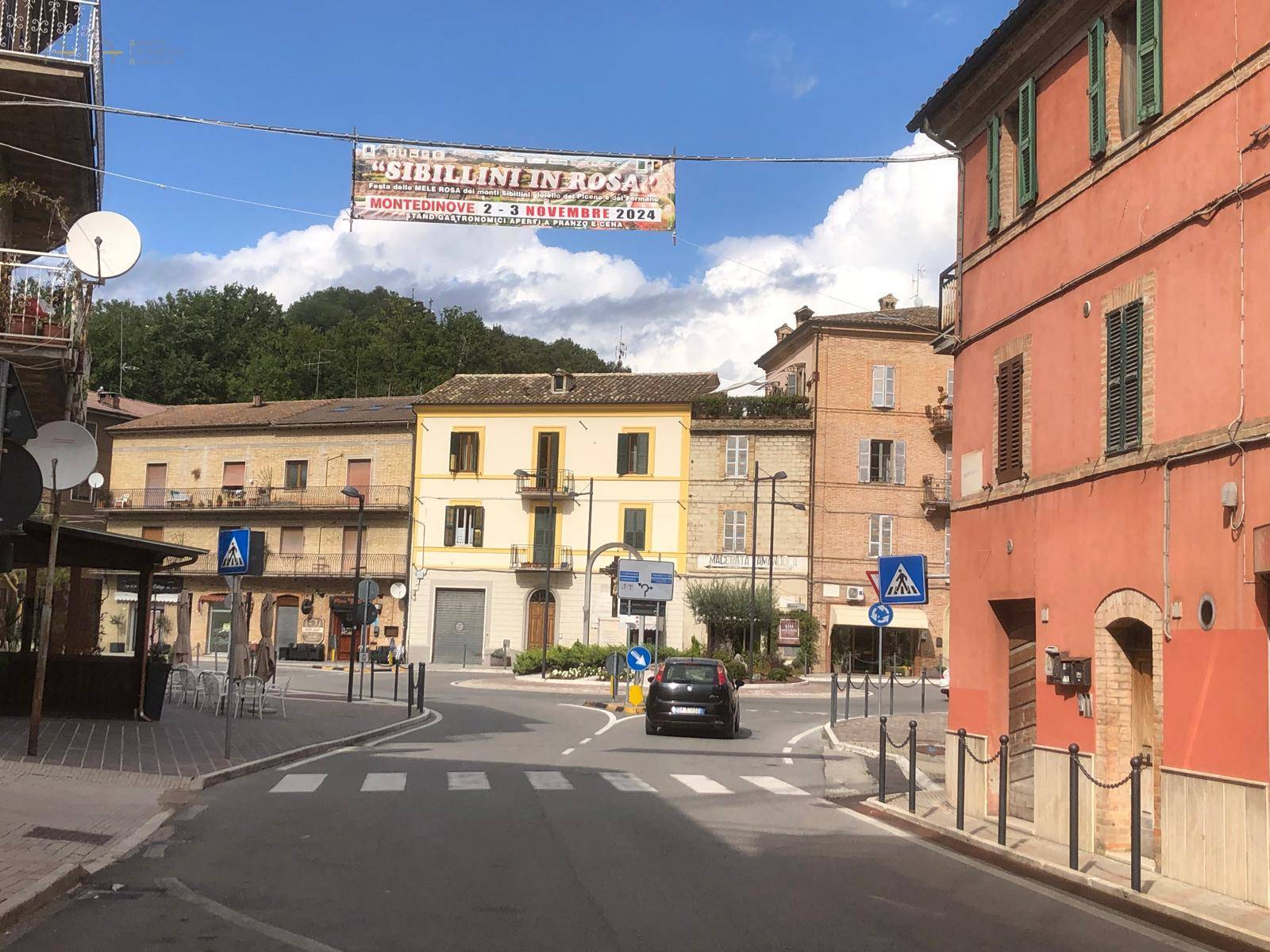 Appartamento in vendita a Comunanza, Centrale / Centro Storico