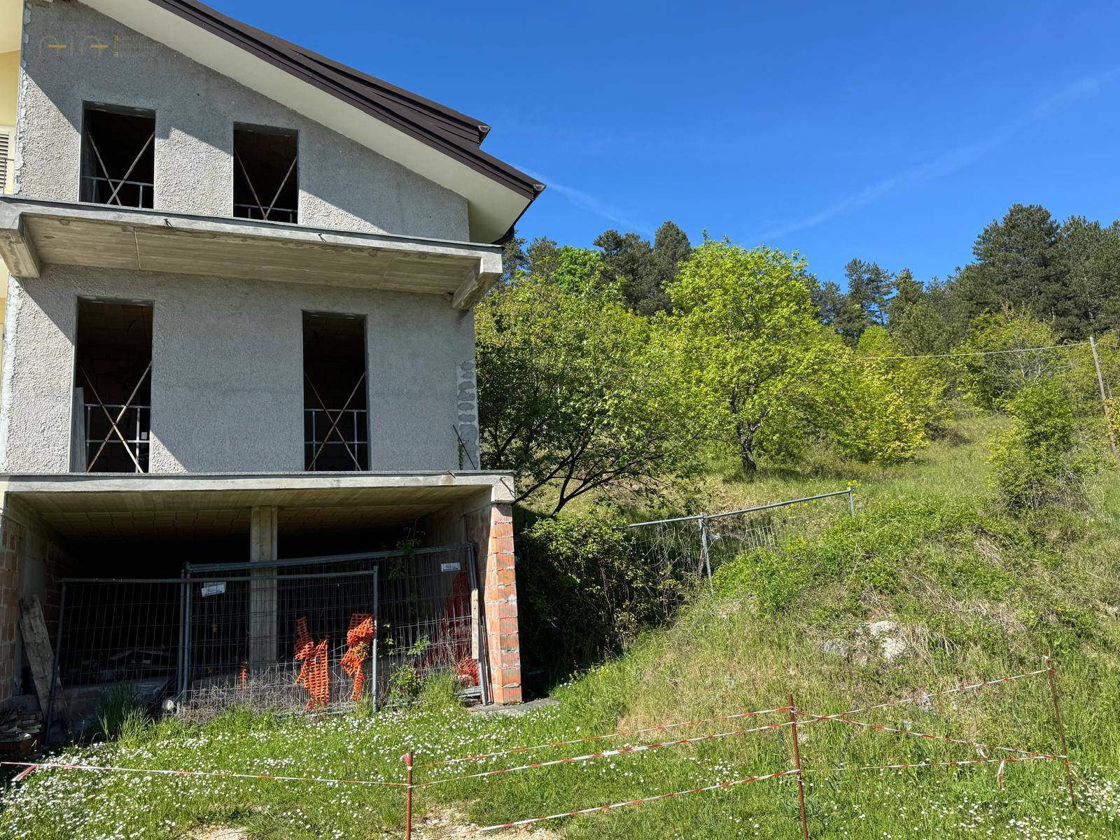 Villino a schiera / bifamiliare in vendita a Montefalcone Appennino, Luogo di Sasso