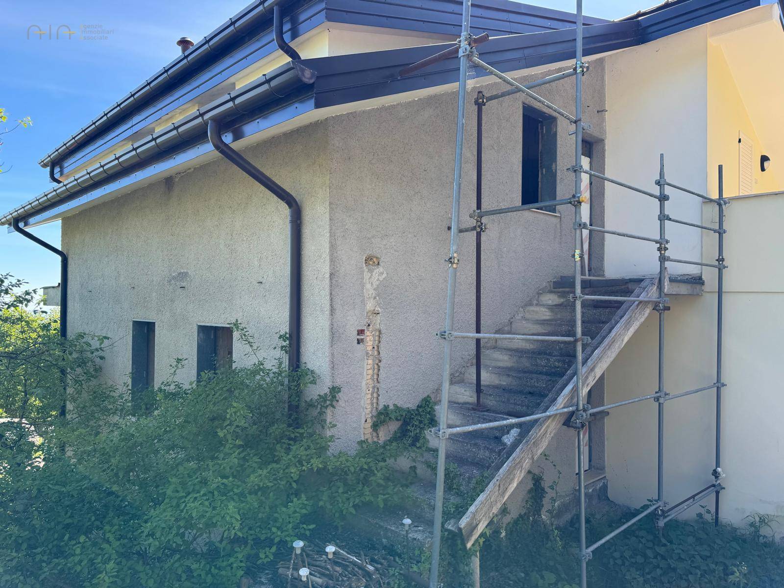 Villino a schiera / bifamiliare in vendita a Montefalcone Appennino, Luogo di Sasso