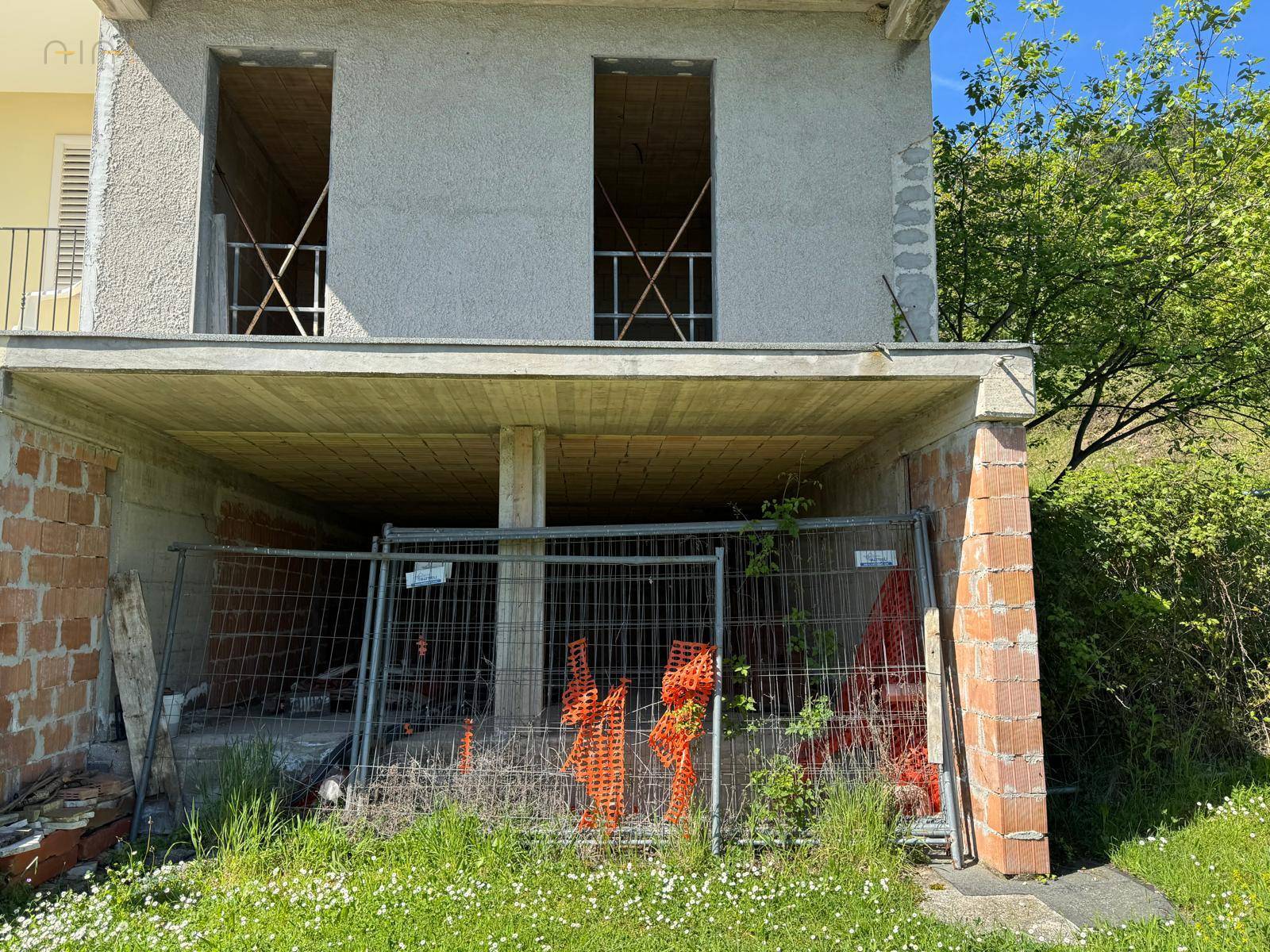 Villino a schiera / bifamiliare in vendita a Montefalcone Appennino, Luogo di Sasso