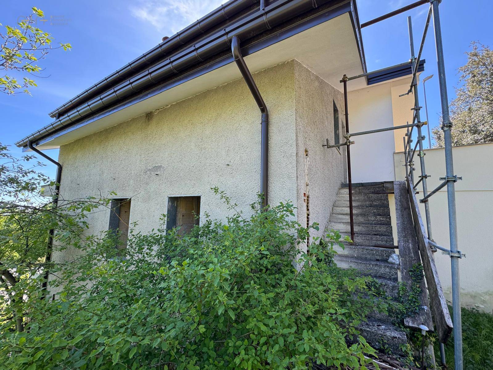 Villino a schiera / bifamiliare in vendita a Montefalcone Appennino, Luogo di Sasso