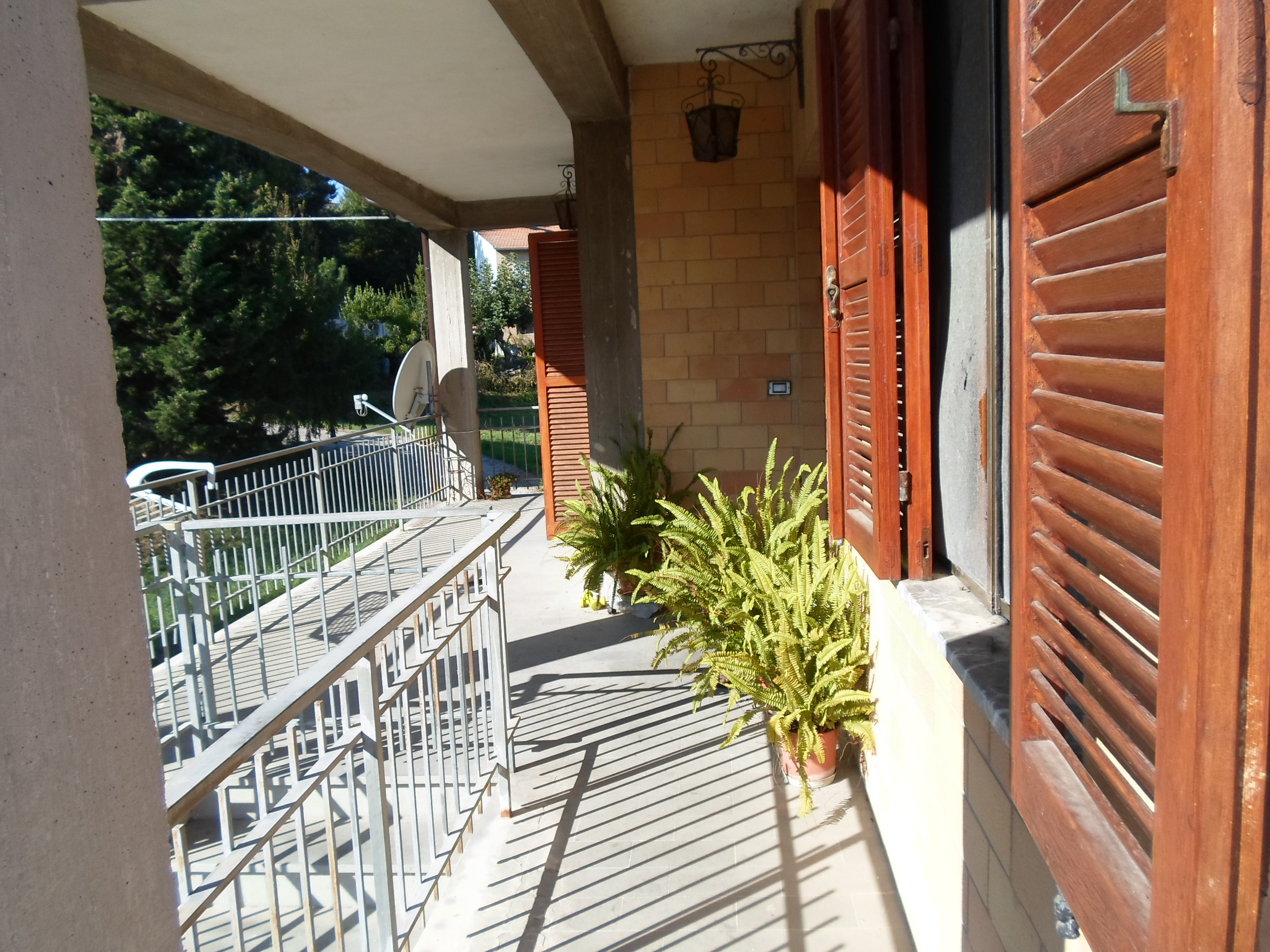 Stabile / Palazzo in vendita a Carassai, Collinare