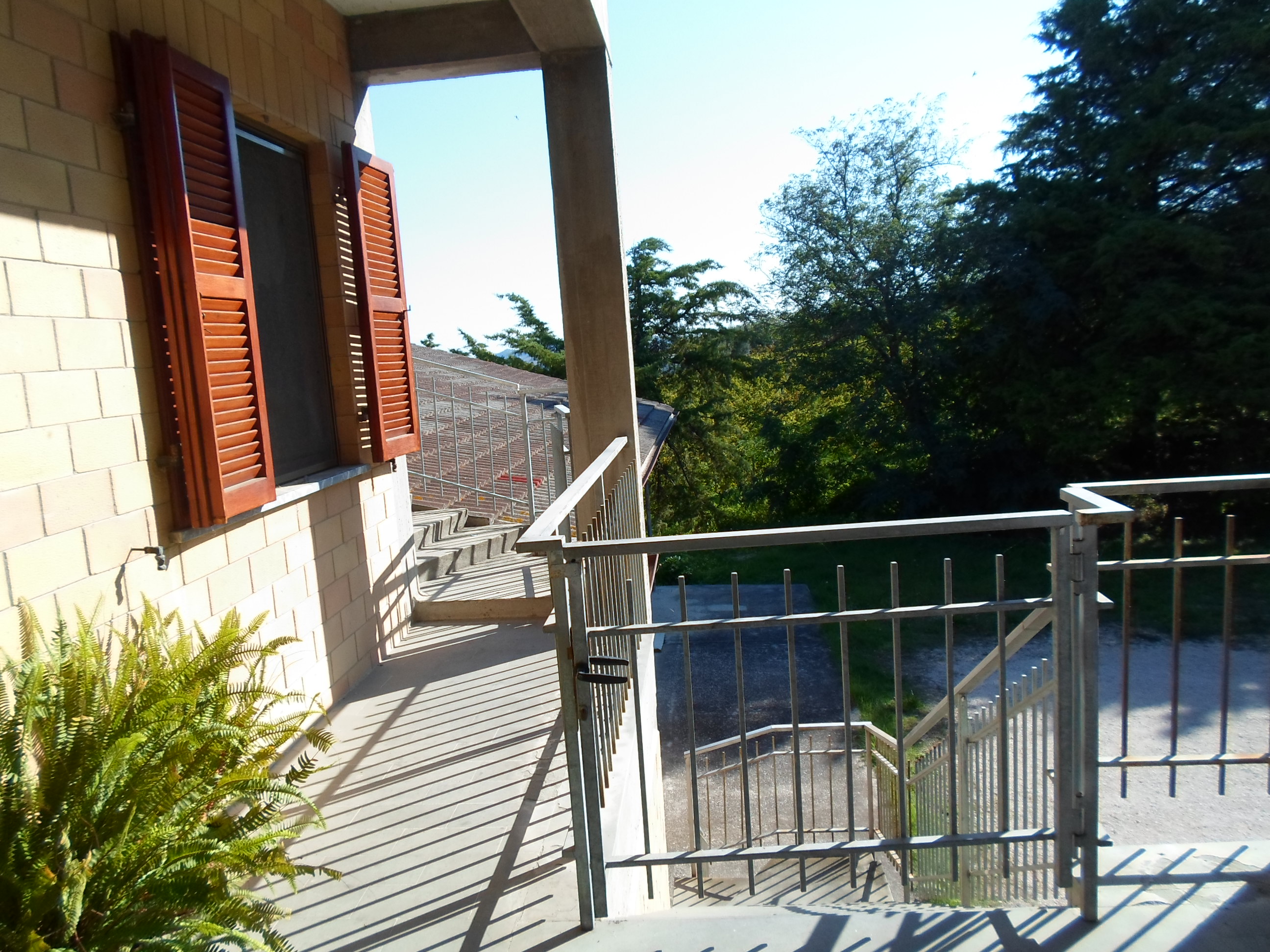 Stabile / Palazzo in vendita a Carassai, Collinare