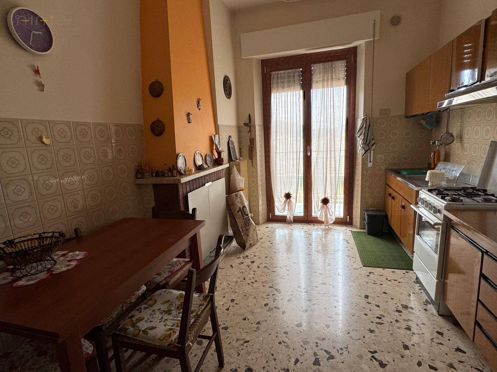 Appartamento in vendita a Comunanza, Centrale / Centro Storico