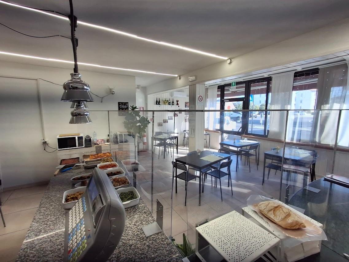 Attivit� commerciale in vendita, Pisa coop - cnr