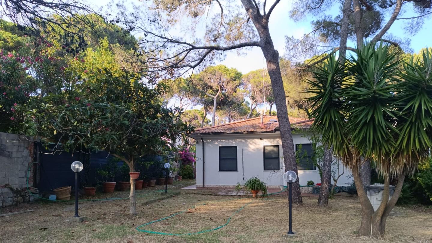 Casa indipendente con giardino, Livorno quercianella