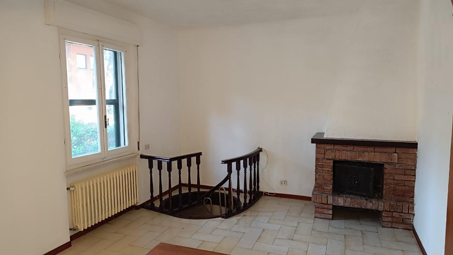 Casa indipendente con giardino, Livorno quercianella