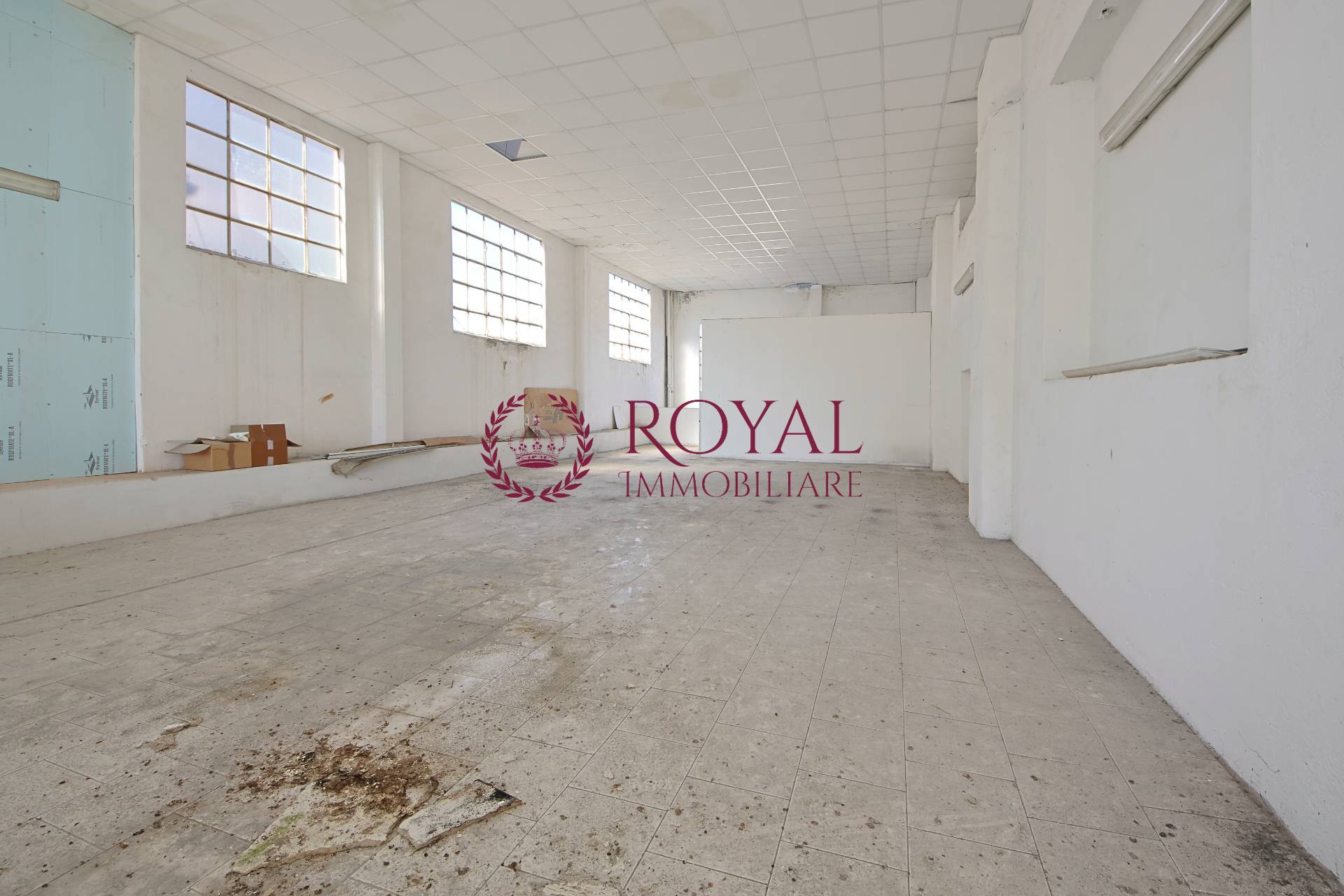 Locale commerciale in vendita a Livorno