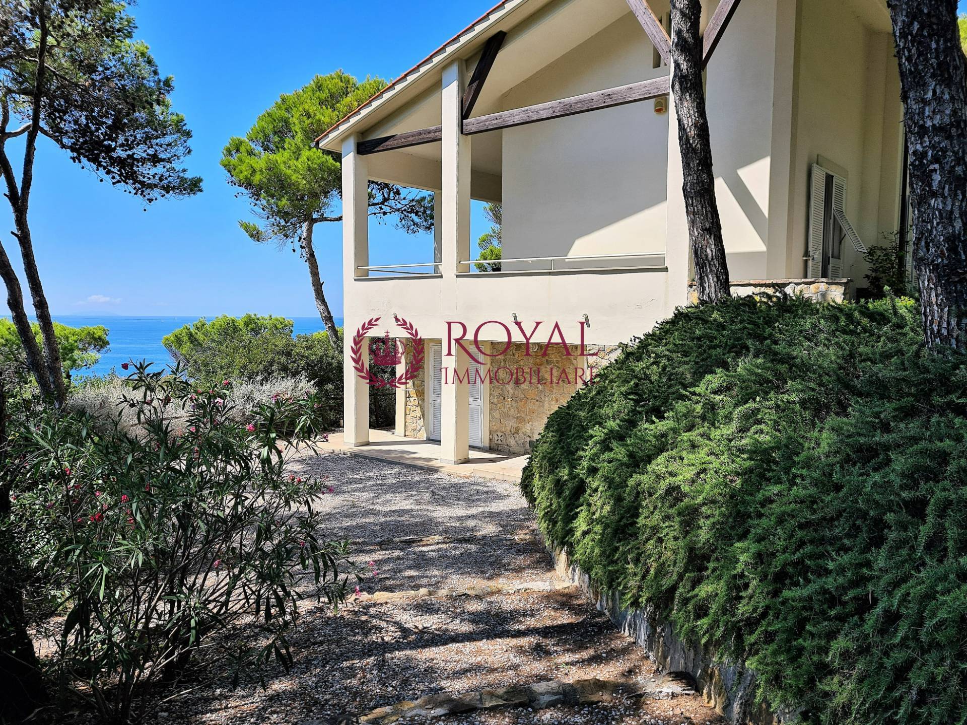 Villa in vendita a Livorno, Quercianella