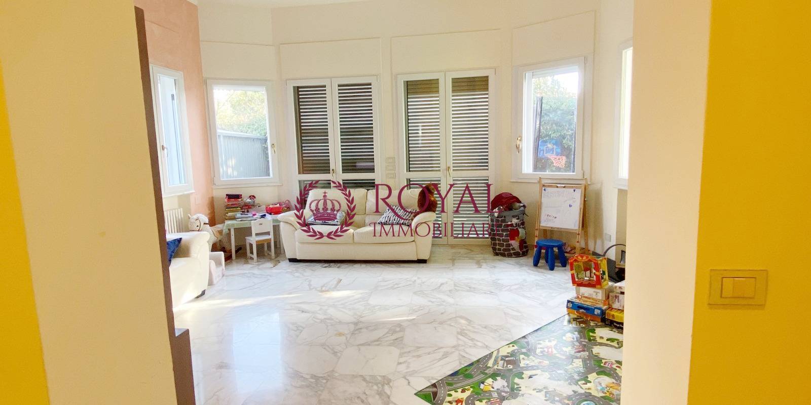 Villa in vendita a Livorno, Antignano