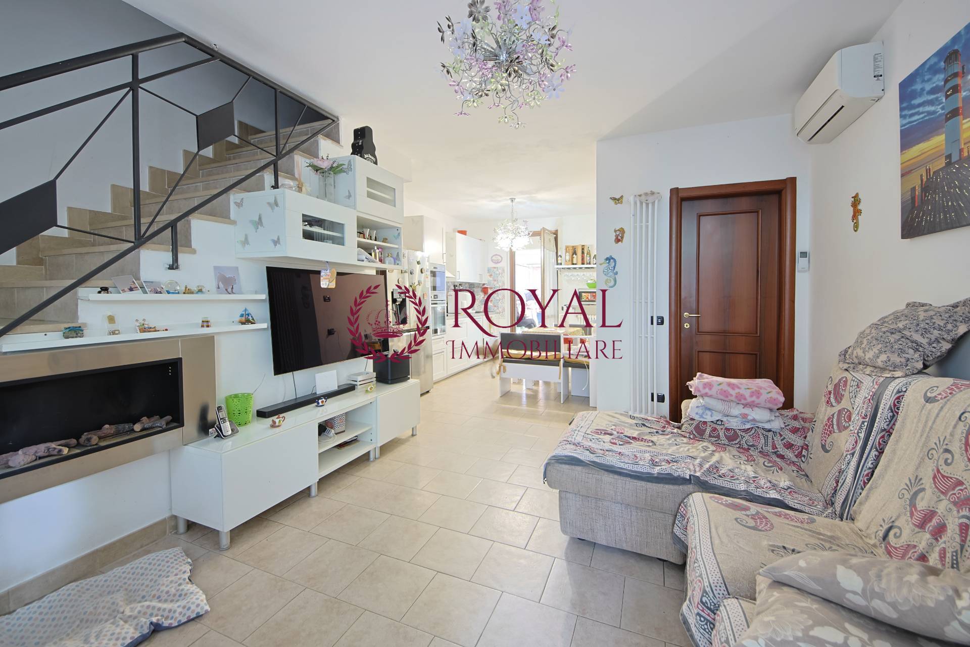 Villa in vendita a Collesalvetti, Stagno