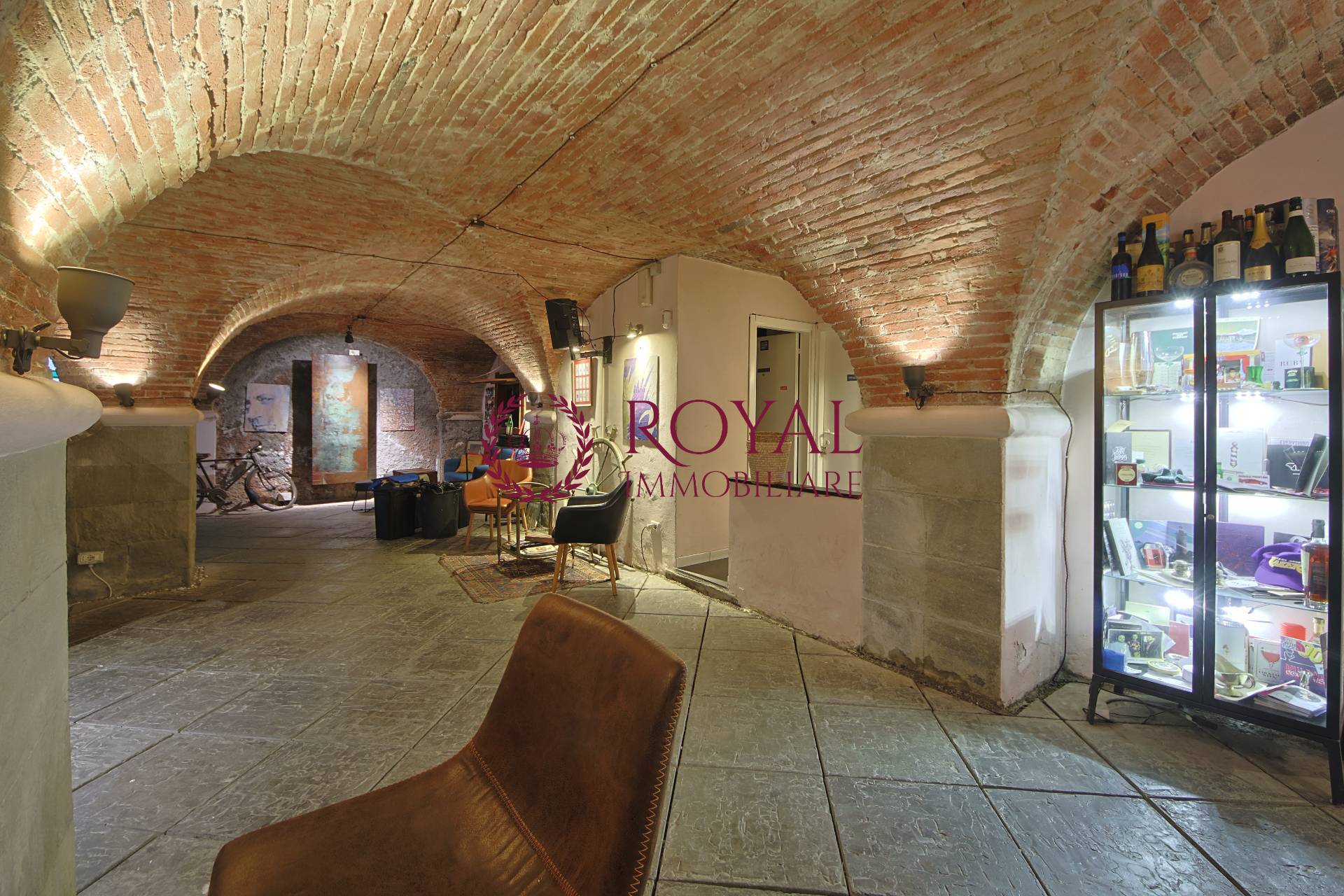 Locale commerciale in vendita a Livorno, Porta a Mare