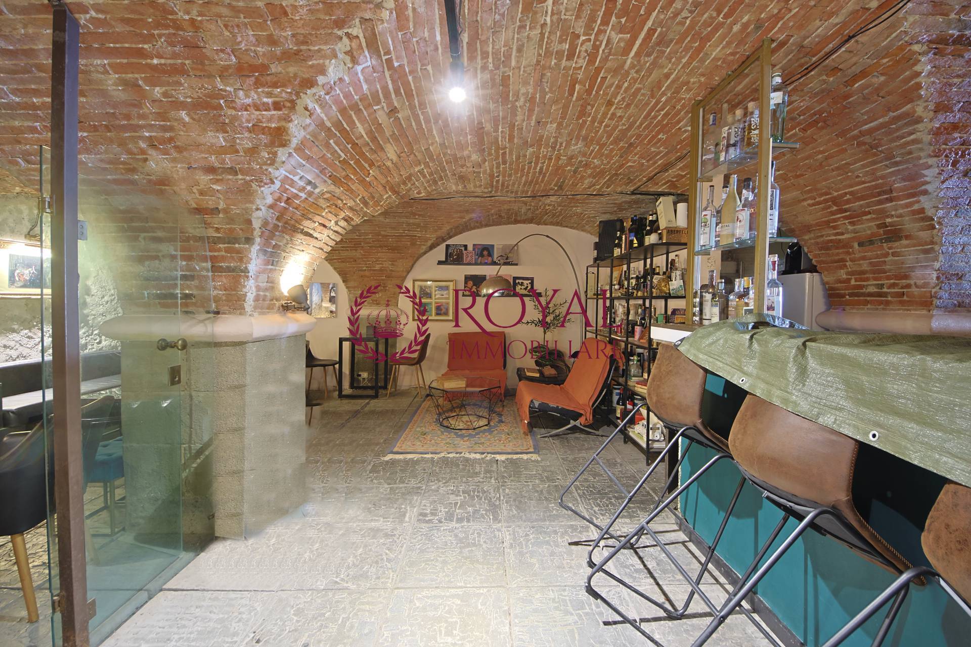 Locale commerciale in vendita a Livorno, Porta a Mare