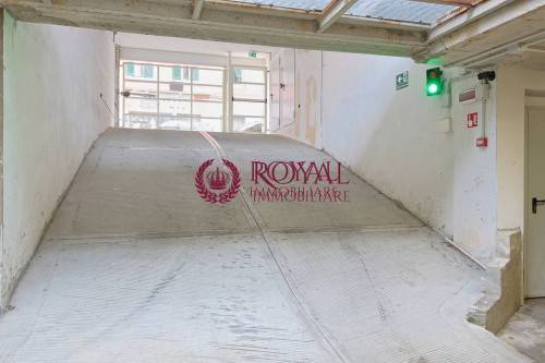 Box o garage in vendita a Livorno, Centro