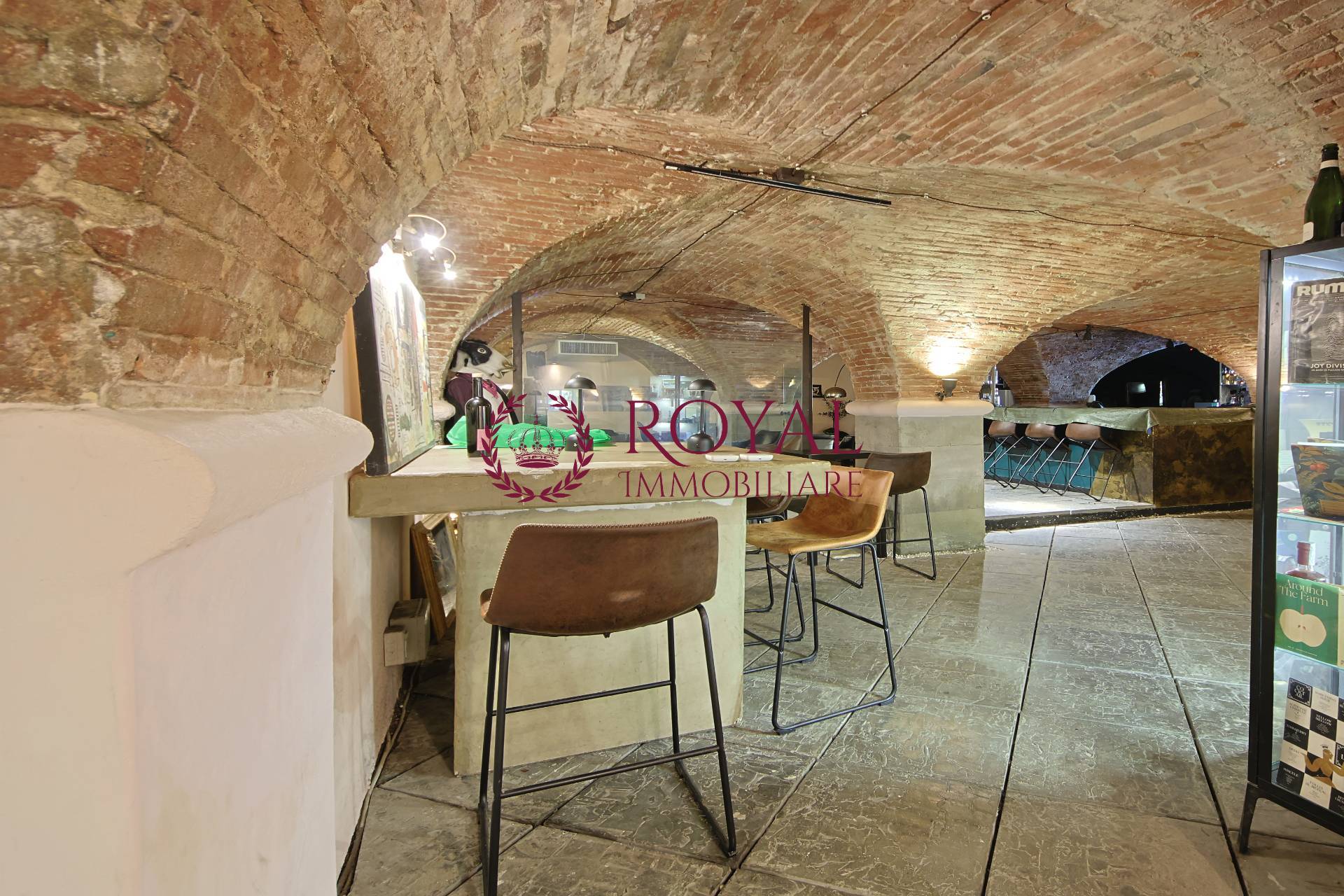 Locale commerciale in vendita a Livorno, Porta a Mare