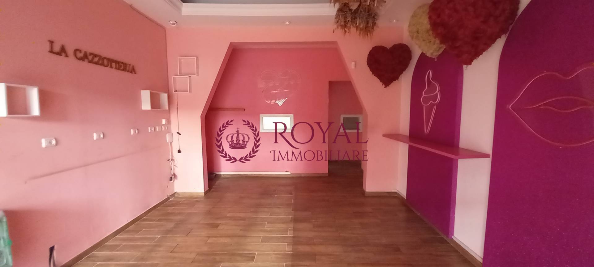 Locale commerciale in affitto a Livorno, Centro