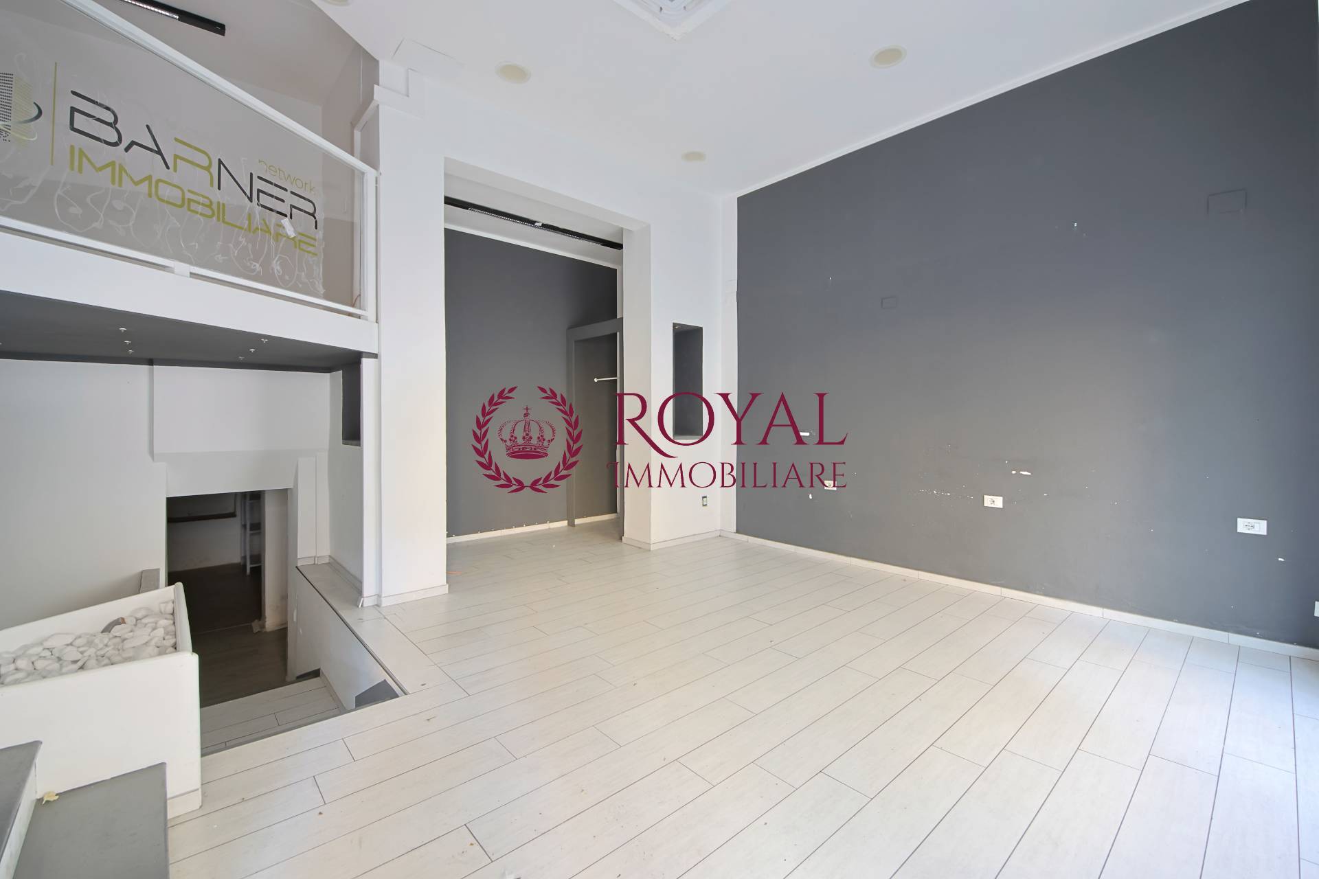 Locale commerciale in vendita a Livorno, Fabbricotti