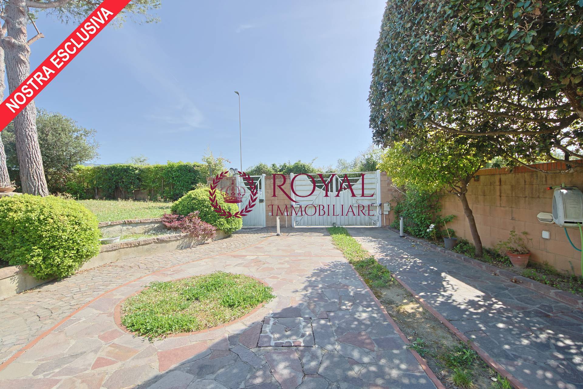 Villa in vendita a Livorno, Montenero