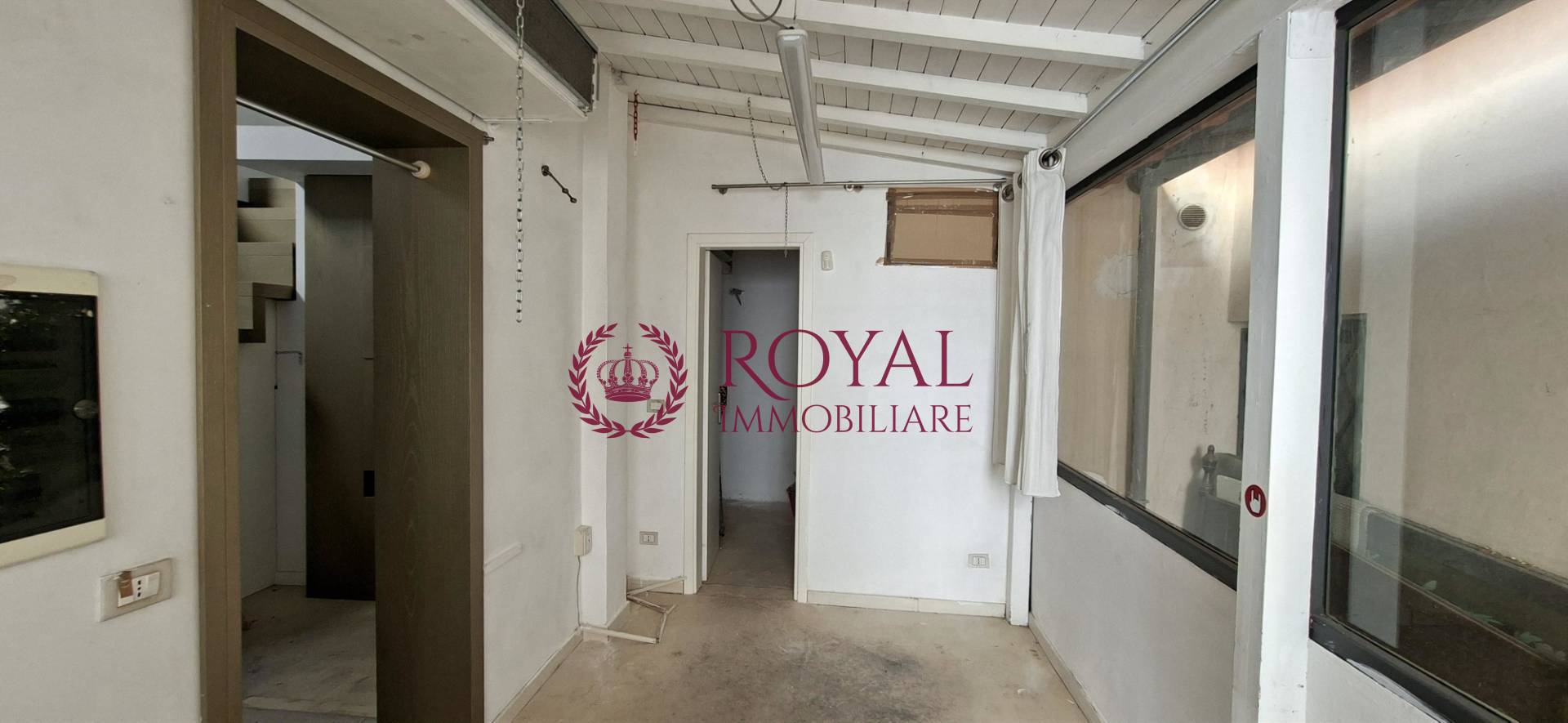 Locale commerciale in affitto a Livorno, Cavour