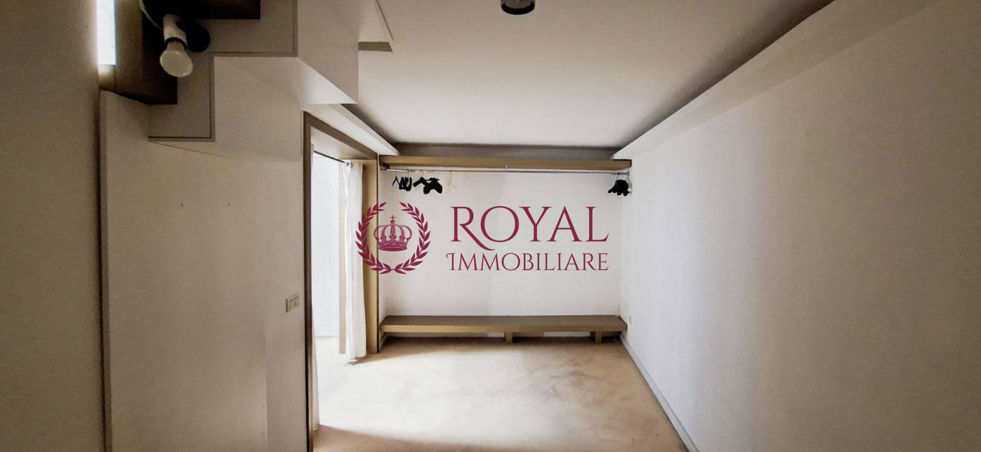Locale commerciale in affitto a Livorno, Cavour