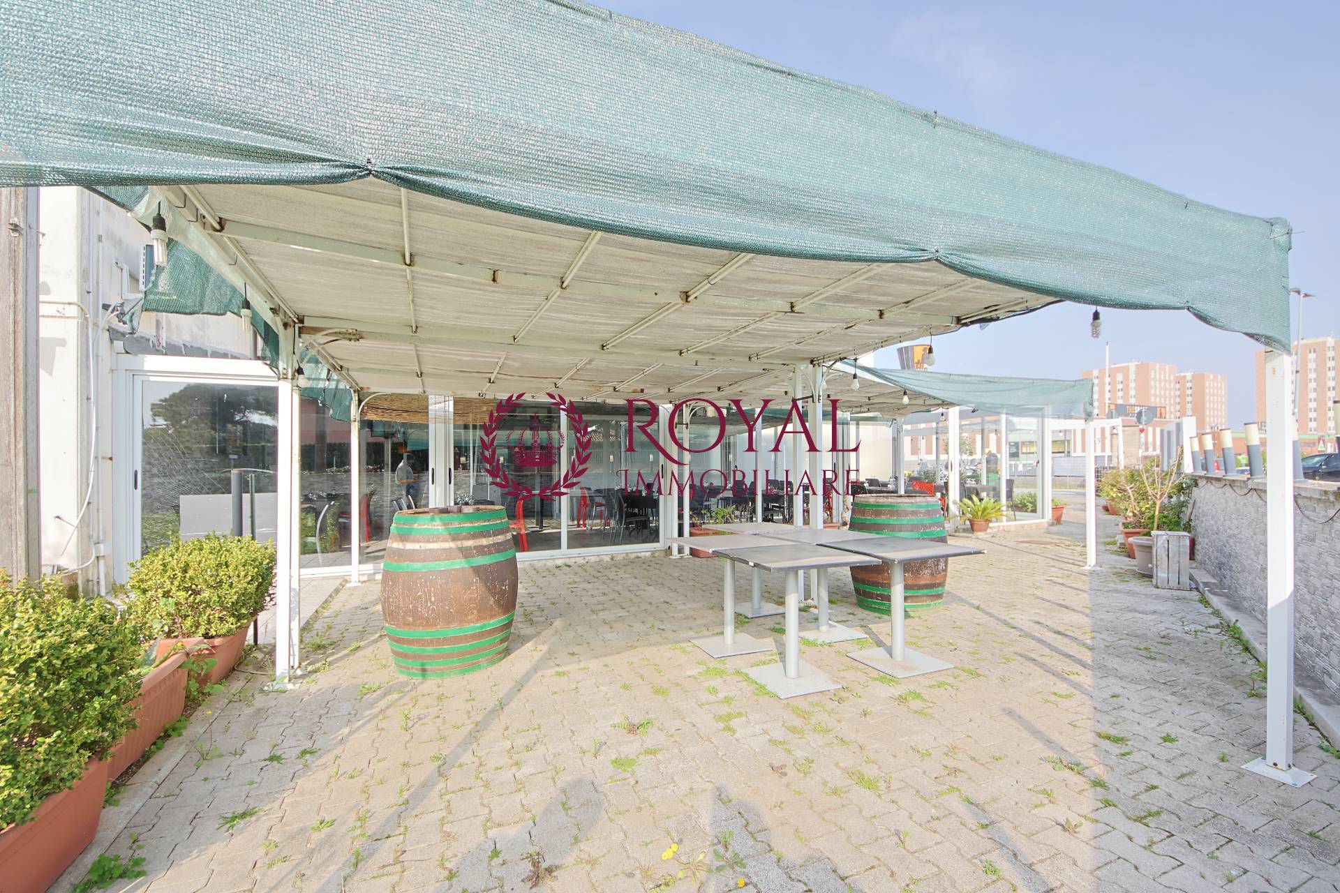 Locale commerciale in vendita a Livorno, Porta a Terra