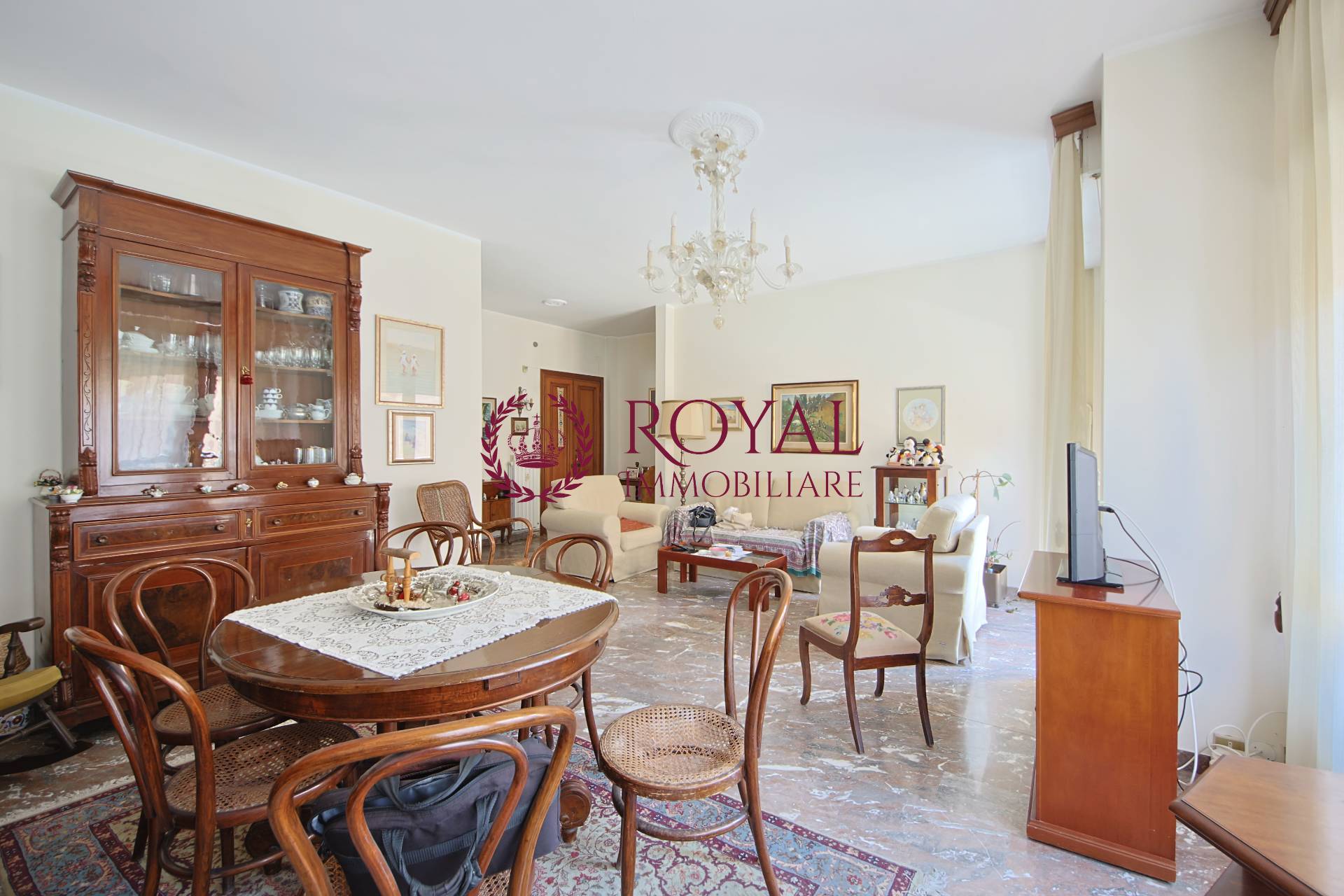 Appartamento in vendita a Livorno, Viale Italia