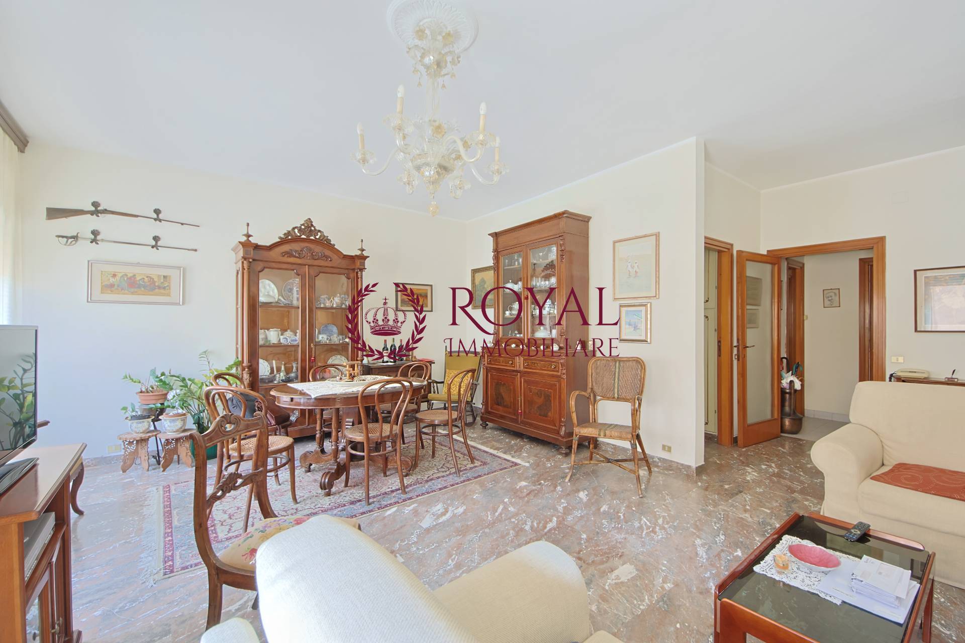 Appartamento in vendita a Livorno, Viale Italia