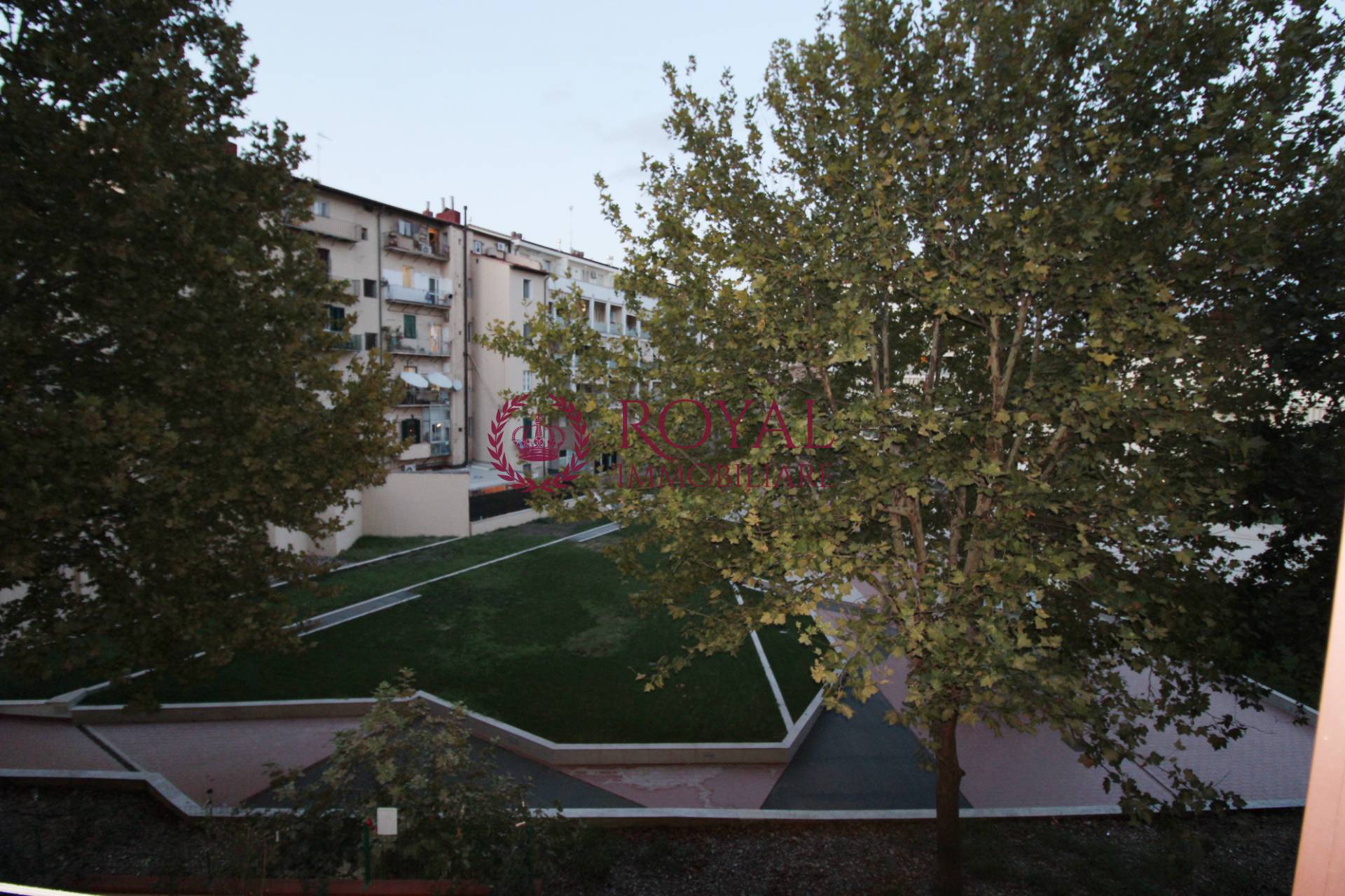 Bilocale in vendita a Livorno, Cisternone