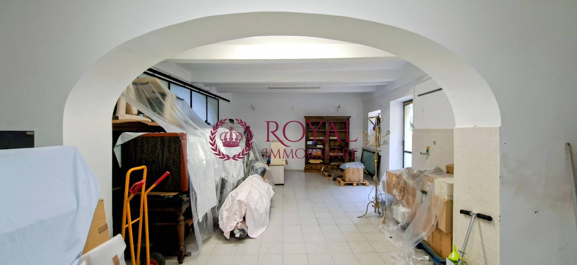 Locale commerciale in vendita a Livorno, MARCONI