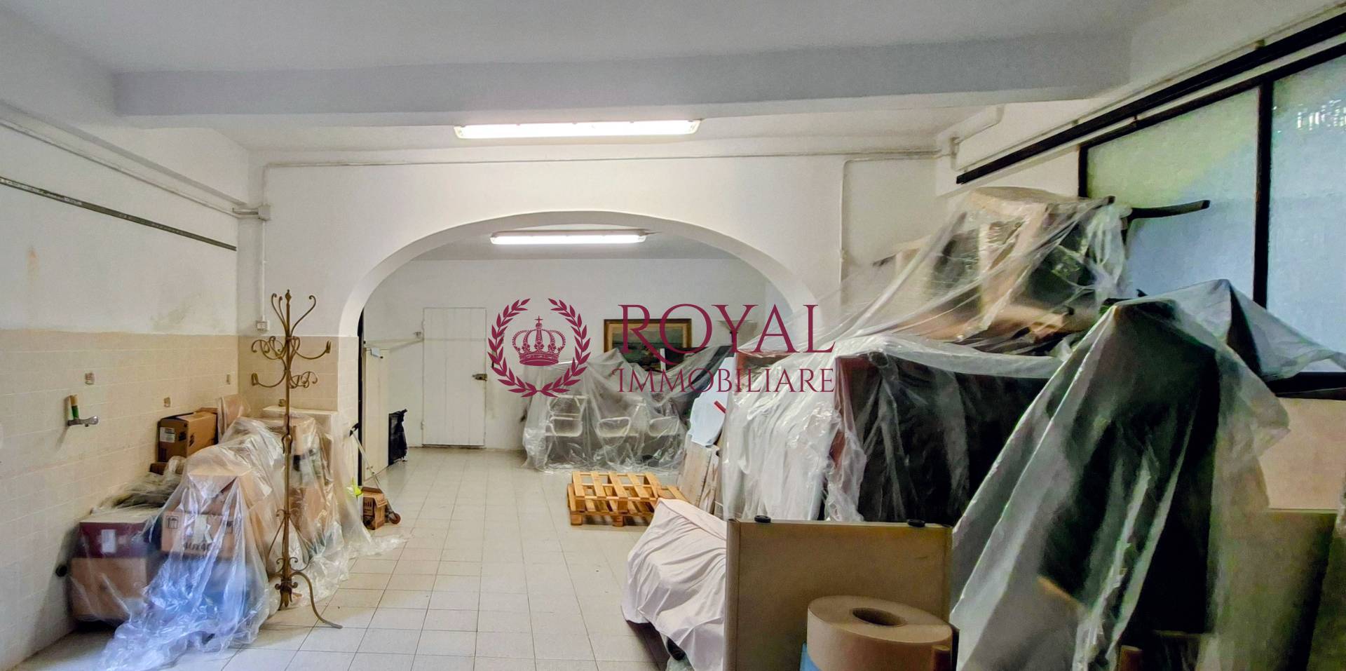 Locale commerciale in vendita a Livorno, MARCONI