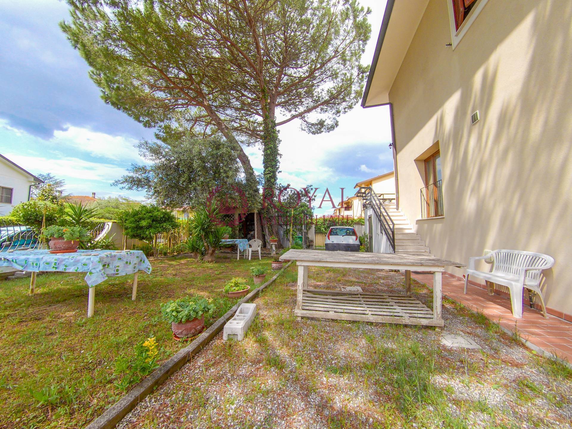 Appartamento in vendita a Livorno, Collesalvetti