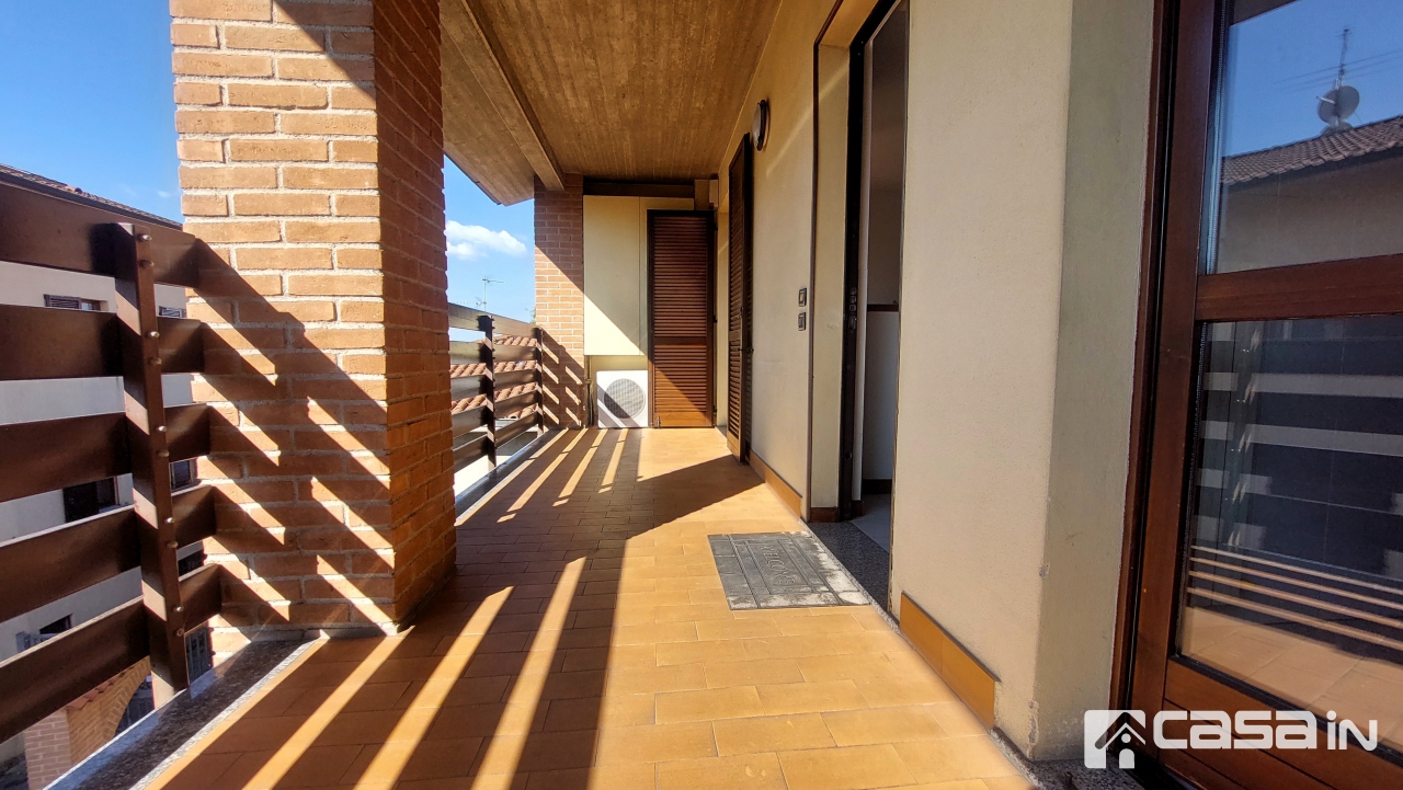 Trilocale con terrazzo in vicolo carminati, Boltiere