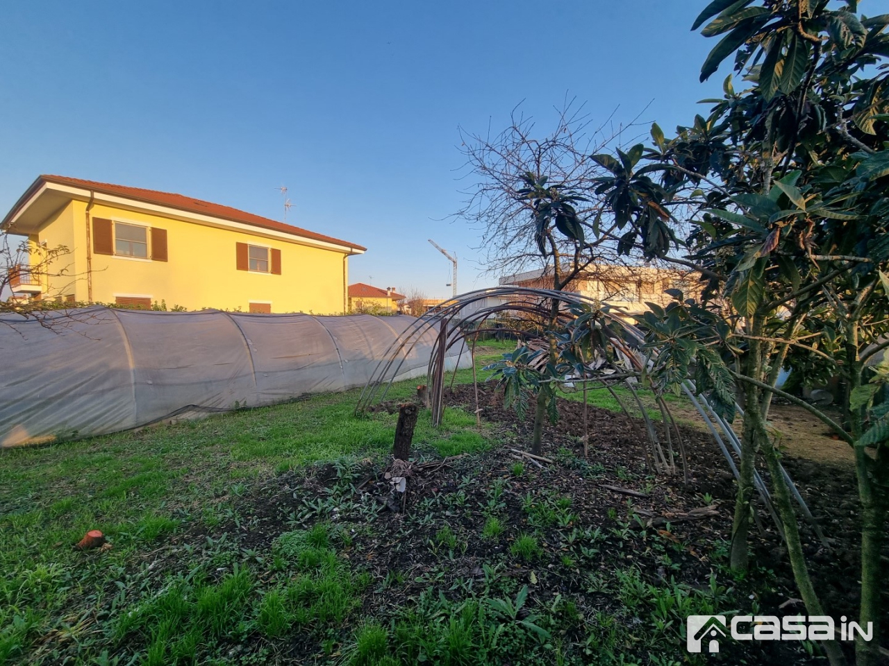 Terreno in vendita in via canova, Capriate San Gervasio